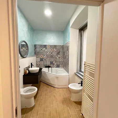 Scalinata Del Teatro Rossetti Confort Parcheggio * 트리에스테