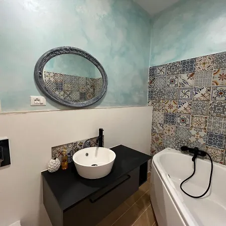 Scalinata Del Teatro Rossetti Confort Parcheggio *