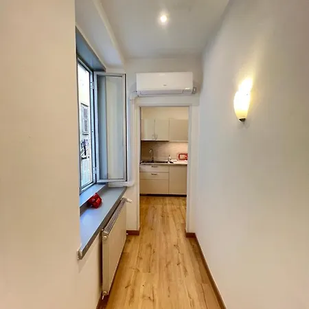 Scalinata Del Teatro Rossetti Confort Parcheggio 트리에스테