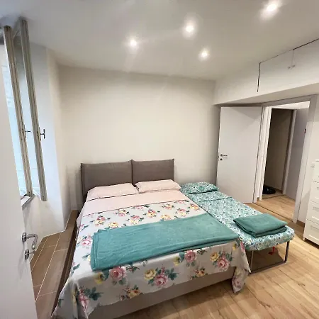 Scalinata Del Teatro Rossetti Confort Parcheggio Trieszt