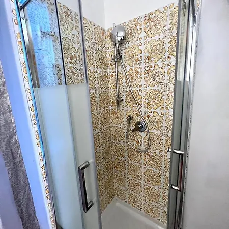 Scalinata Del Teatro Rossetti Confort Parcheggio